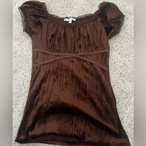 Brown Flattering Tee!
